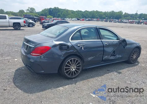 2015 Mercedes-Benz C 300 4Matic/Luxury 4Matic/Sport 4Matic из США, поврежденный, VIN 55SWF4KB9FU010078